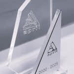 statuetka plexi i laminat